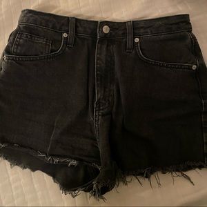 BLACK DENIM SHORTS